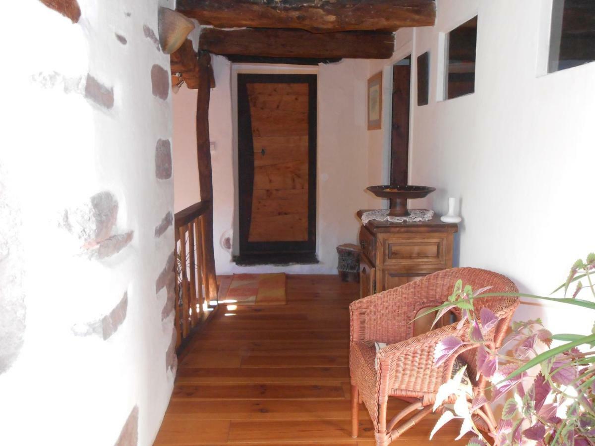 Chambre d'hôtes des Monts Saint-Izaire Extérieur photo